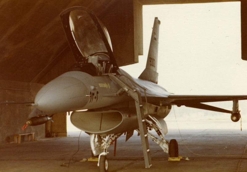 الموسوعة الاضخم لطائرات F-16 مصرية 9302