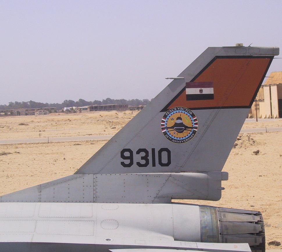 الموسوعة الاضخم لطائرات F-16 مصرية 9310