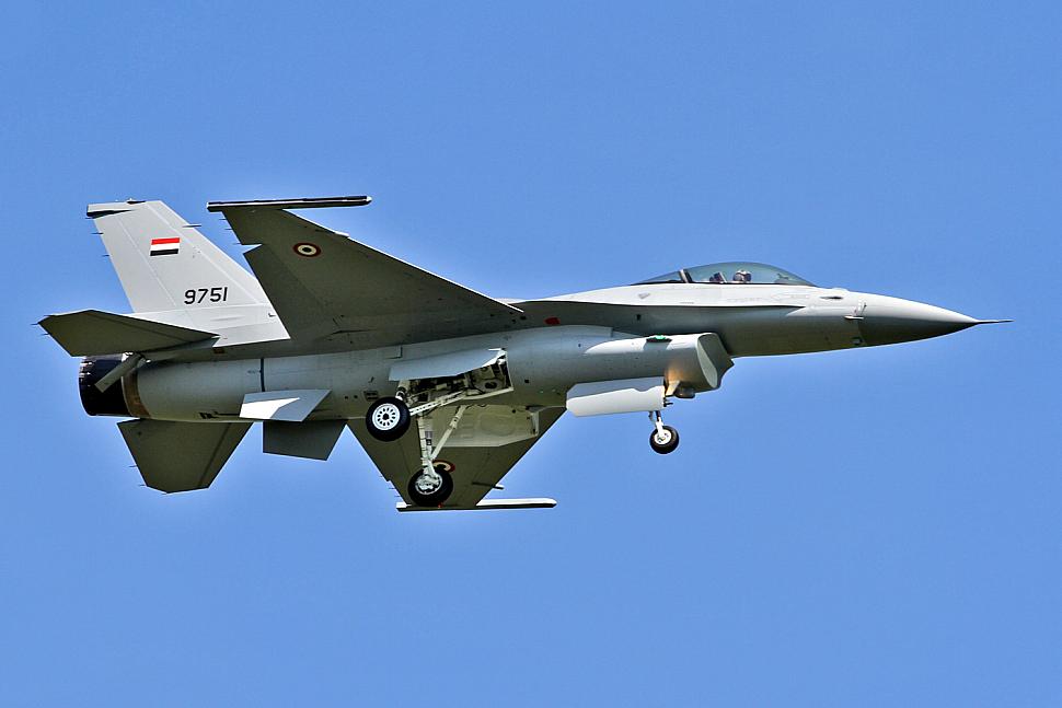 الموسوعة الاضخم لطائرات F-16 مصرية 9751
