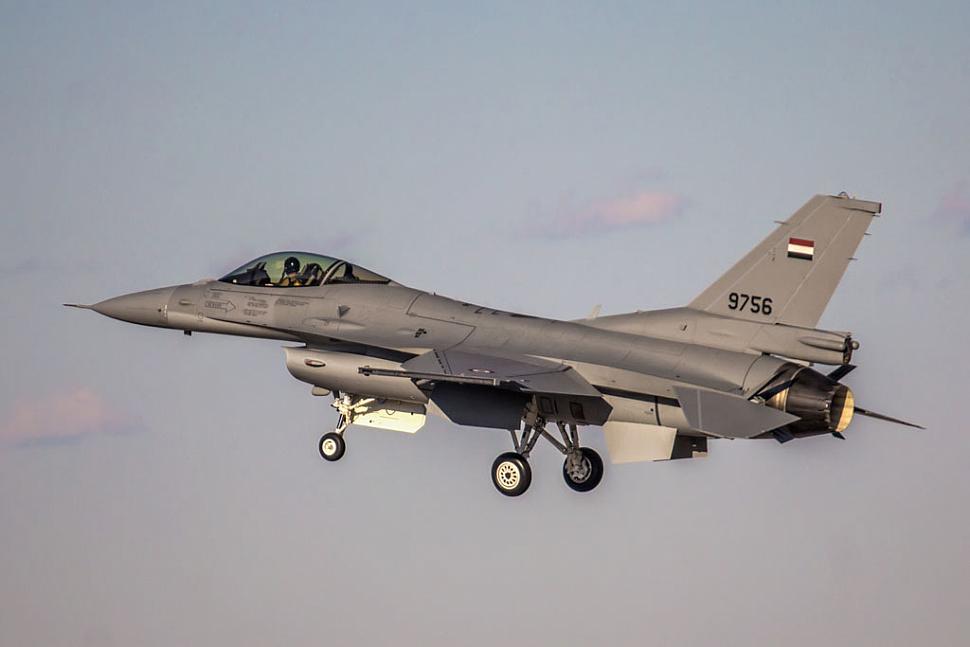 الموسوعة الاضخم لطائرات F-16 مصرية 9756