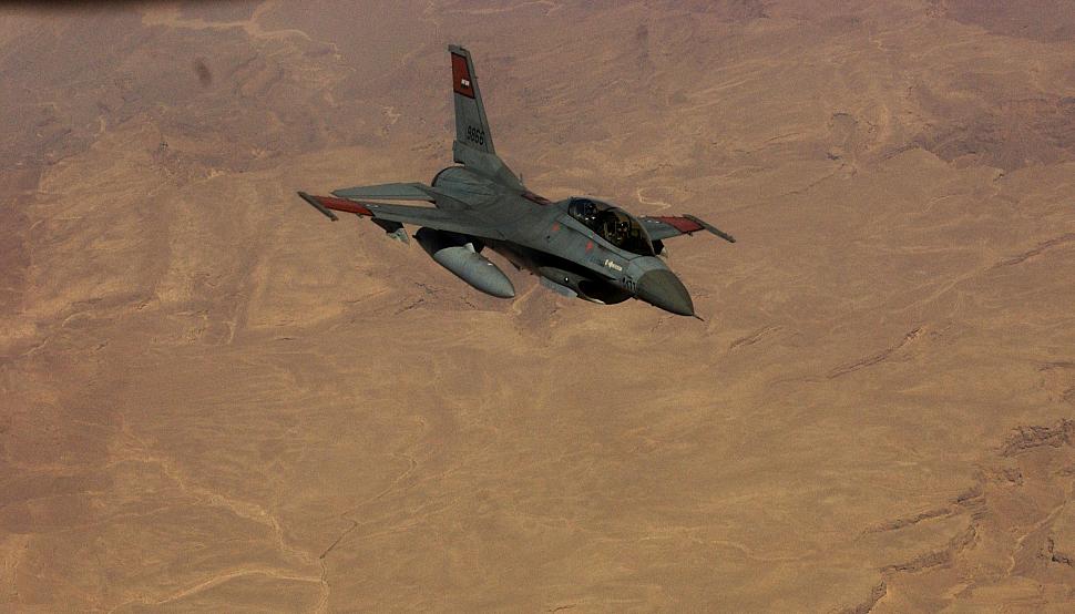 الموسوعة الاضخم لطائرات F-16 مصرية 9866
